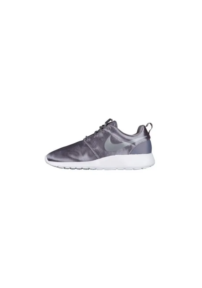 Basket Nike Roshe One Femme 33928-006