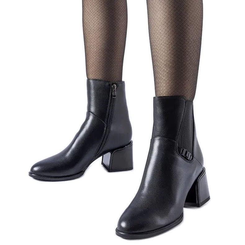 Bottines Collobiano isolées noires le noir