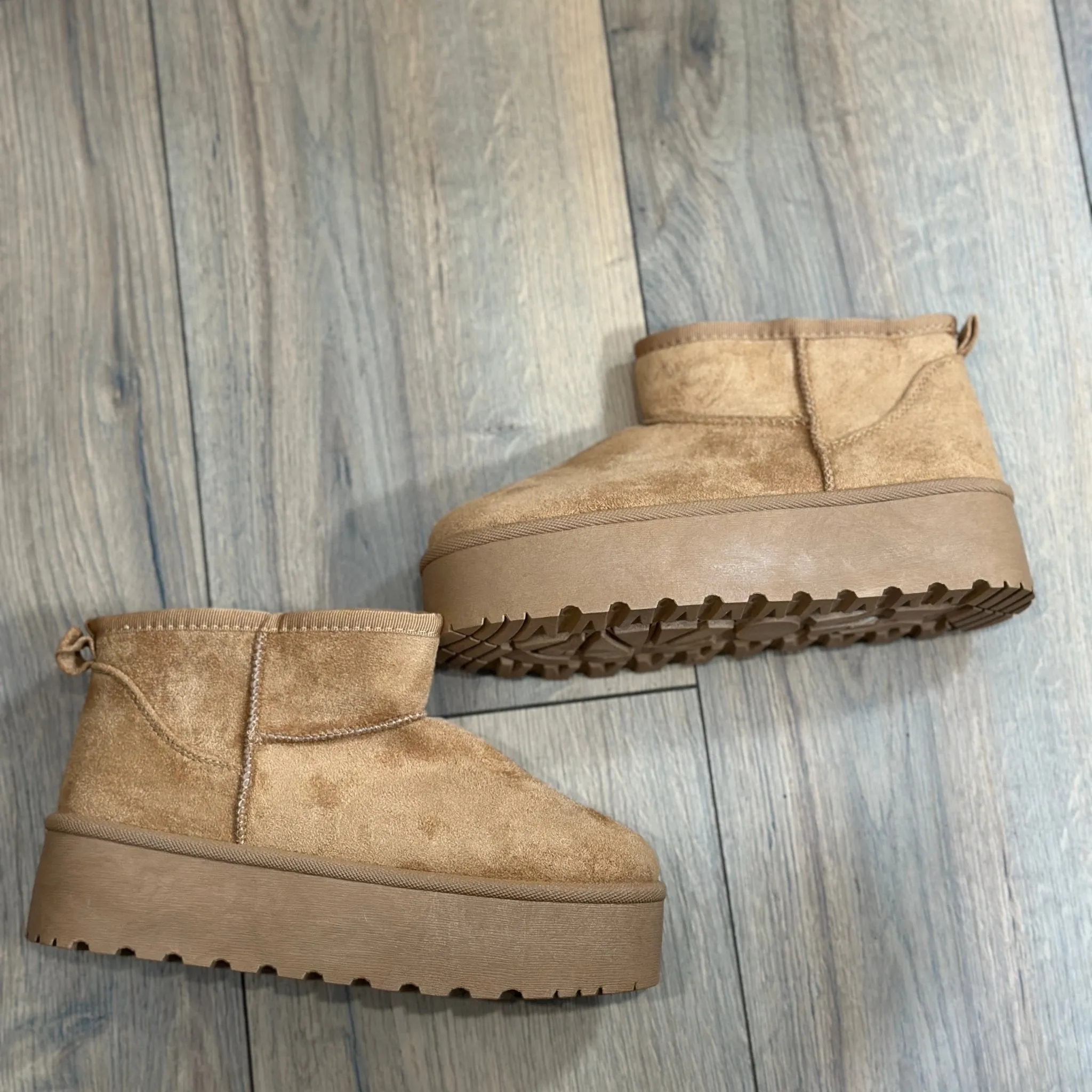 BOTTINES FOUREES CAMEL LOU