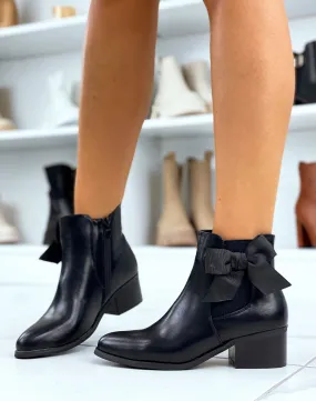 Bottines noires en similicuir avec noeud intégrées