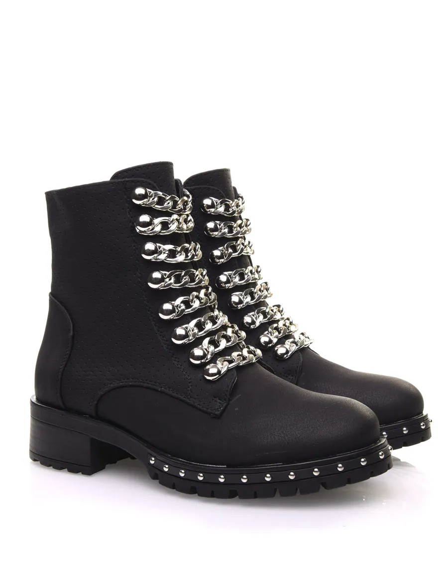 Bottines noires mattes avec chaînes