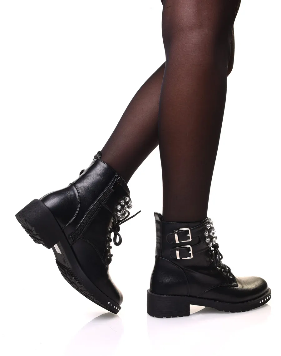 Bottines noires à lacet et détails diamants