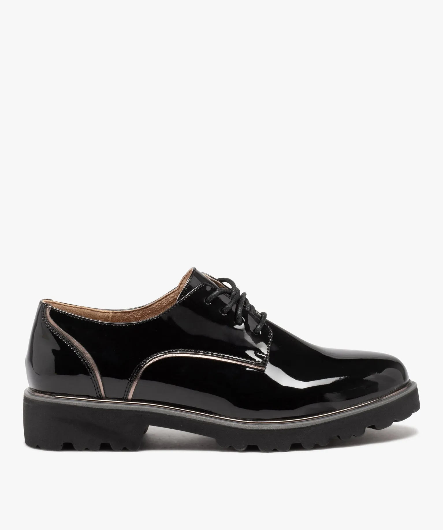 Derbies femme vernis à semelle crantée et lacets ronds noir