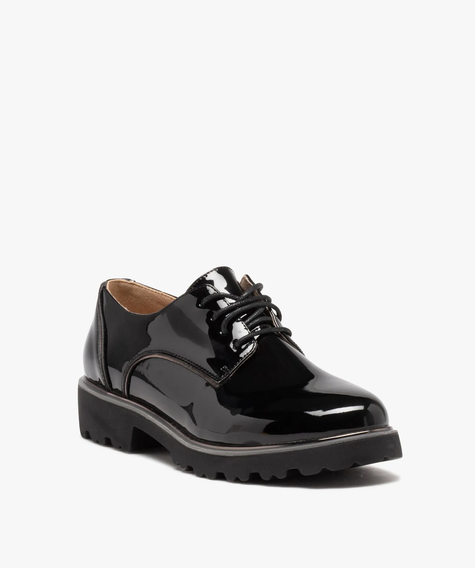 Derbies femme vernis à semelle crantée et lacets ronds noir