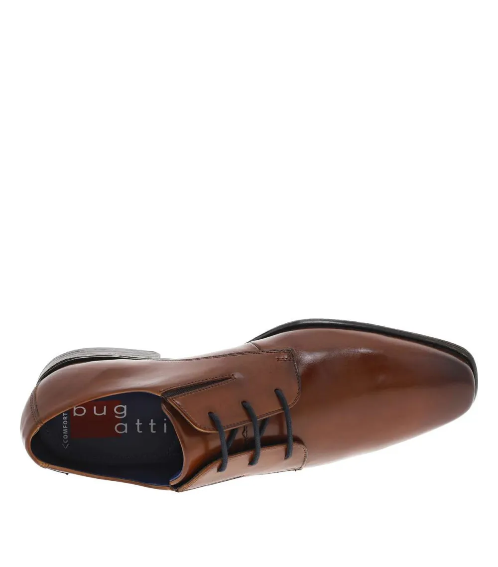 Derbies à lacets rond et talon plat Bugatti en cuir cognac