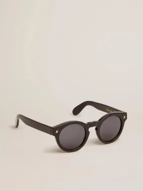 Lunettes de soleil modèle Panthos avec monture noire et détails dorés | Golden Goose